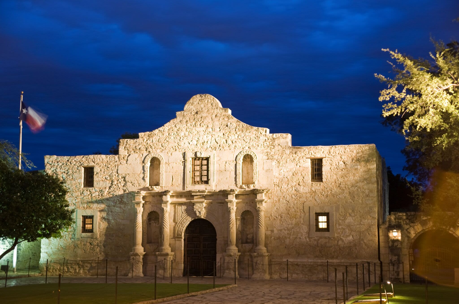 Buying a Home Near Lackland AFB: 2026 Commute Guide