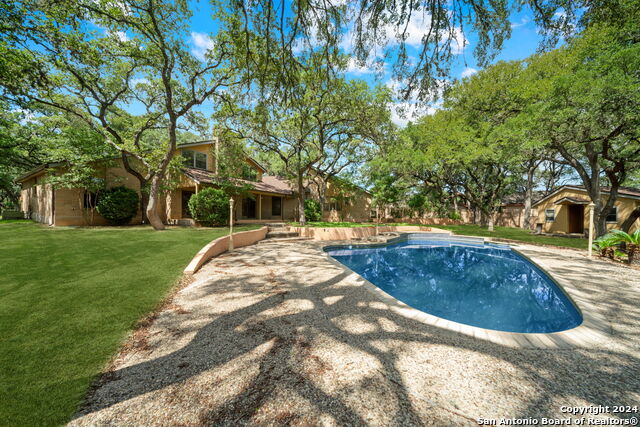 8136 Ridge North